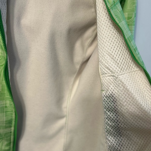 Patagonia Lime Green, Patterned Polyester Zip Up, Cotton Lined Jacket - Picture 2 of 11